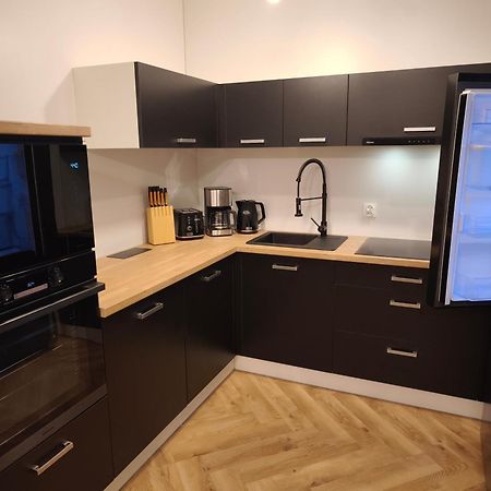 Luksusowy Apartament, Duzy Parking, Zameldowanie 24H, Fv, Ekspres, Xbox, Klimatyzacja, Dwie Sypialnie, Kuchnia I Salon, Samo Centrum Miasta, Starogard Gdanski Bagian luar foto
