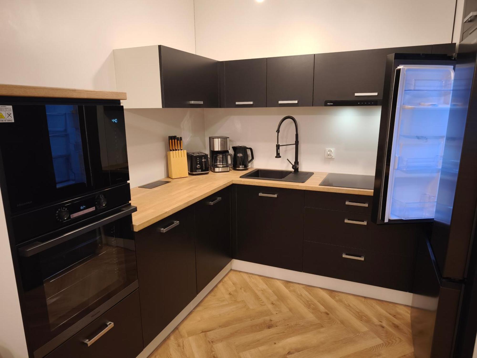 Luksusowy Apartament, Duzy Parking, Zameldowanie 24H, Fv, Ekspres, Xbox, Klimatyzacja, Dwie Sypialnie, Kuchnia I Salon, Samo Centrum Miasta, Starogard Gdanski Bagian luar foto